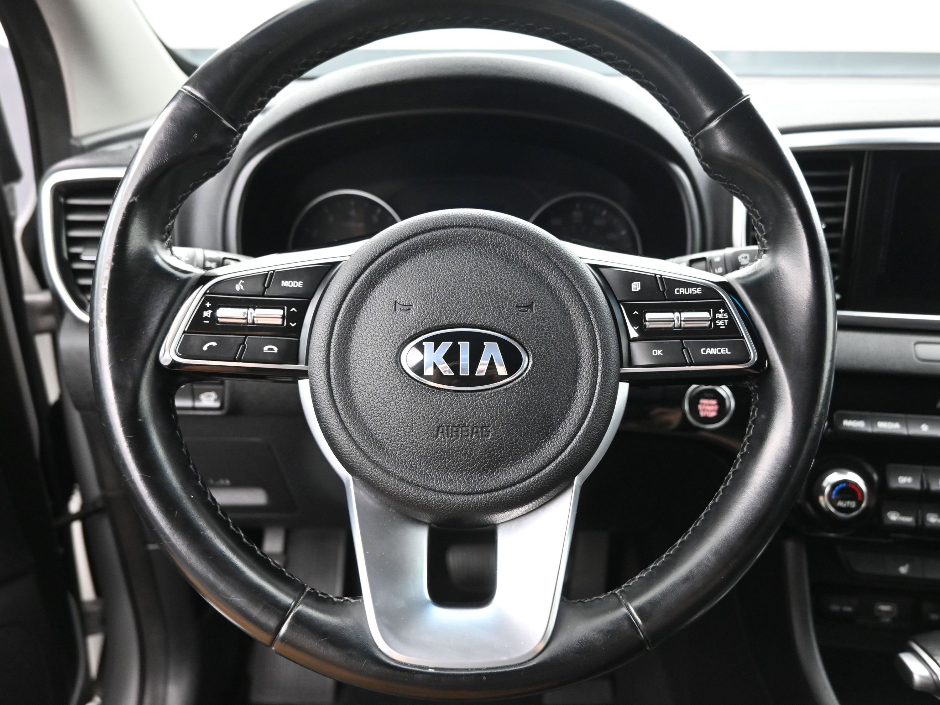 Used 2020 Kia Sportage EX FWD image 13