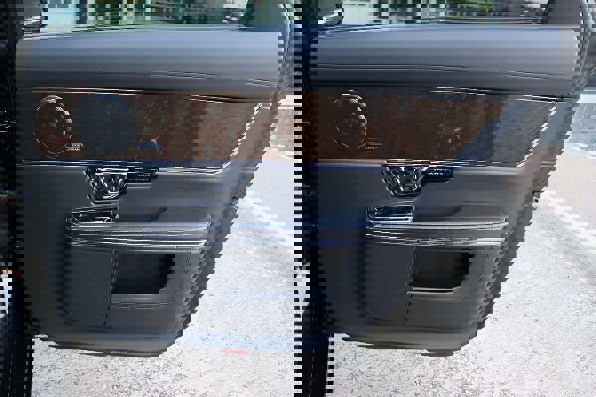 Used 2019 Jaguar XJ L Portfolio image 54