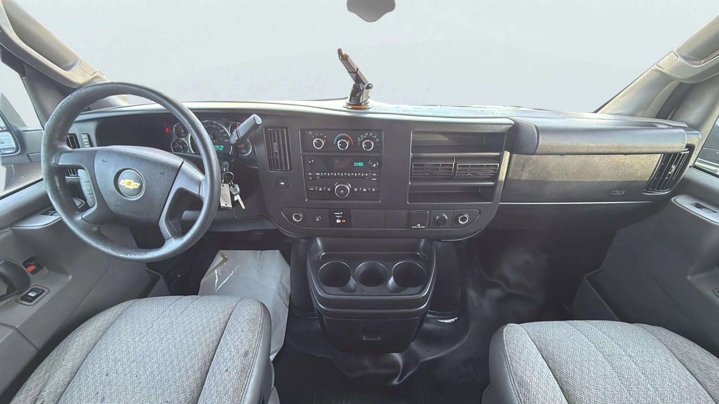 Used 2017 Chevrolet Express 2500 image 9
