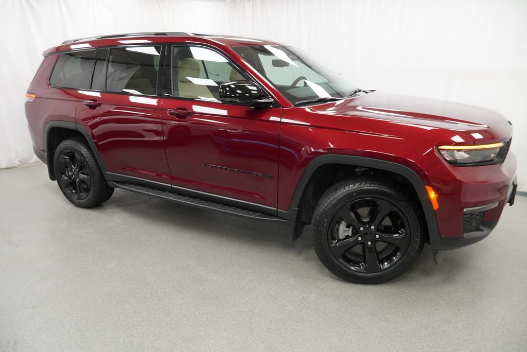 Certified 2025 Jeep Grand Cherokee L Limited w/ Luxury Tech Group II AWD/4WD image 11