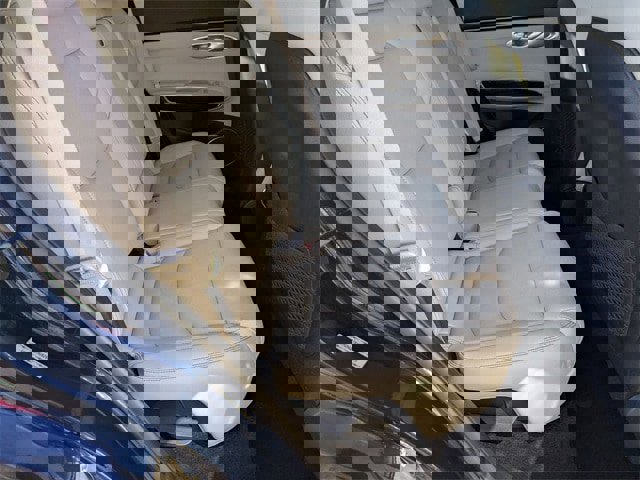 Used 2022 Genesis GV70 2.5T image 17