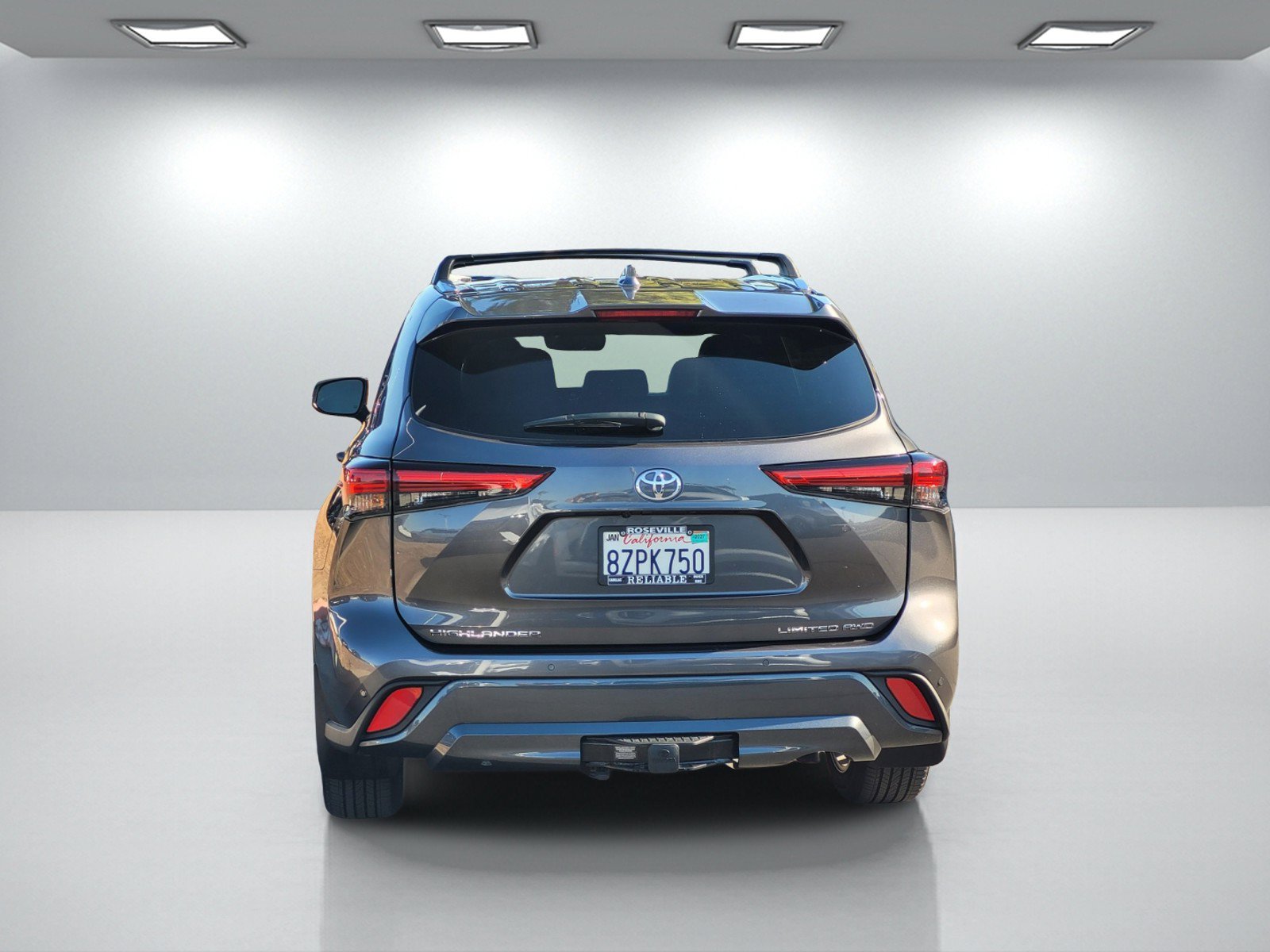 Used 2022 Toyota Highlander Limited AWD/4WD image 5