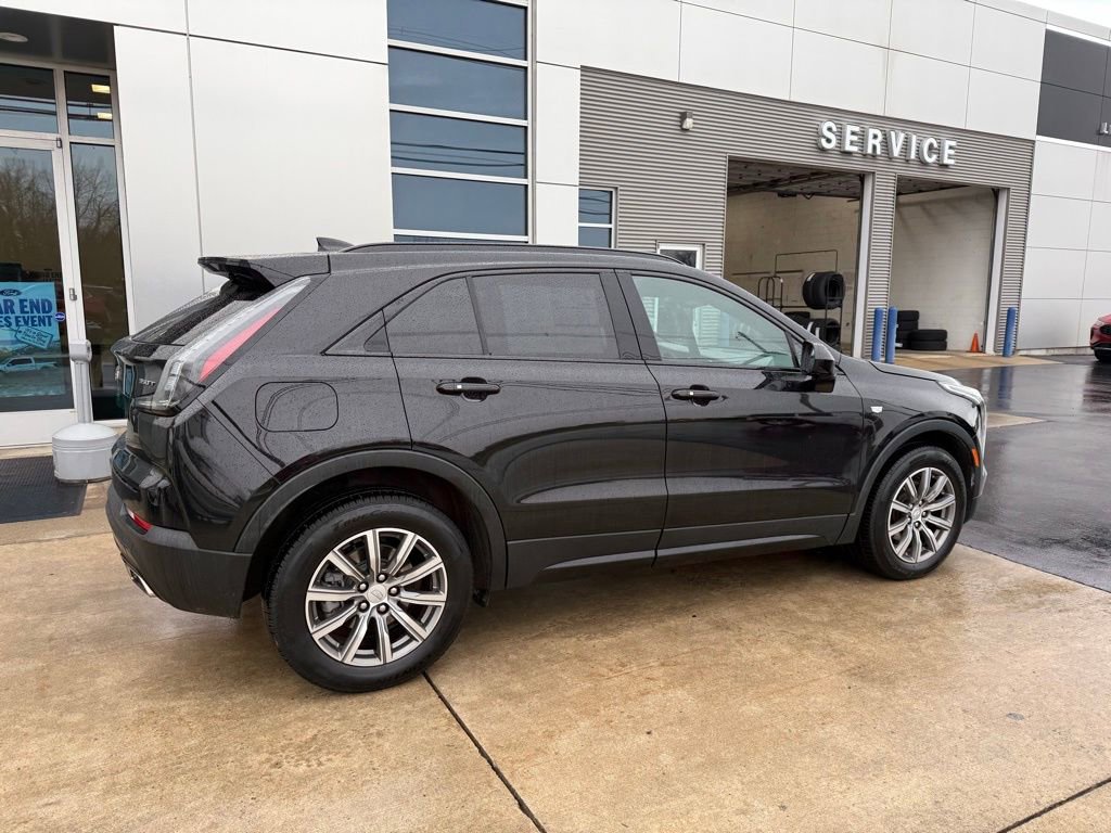Used 2020 Cadillac XT4 Sport w/ Cold Weather Package image 10