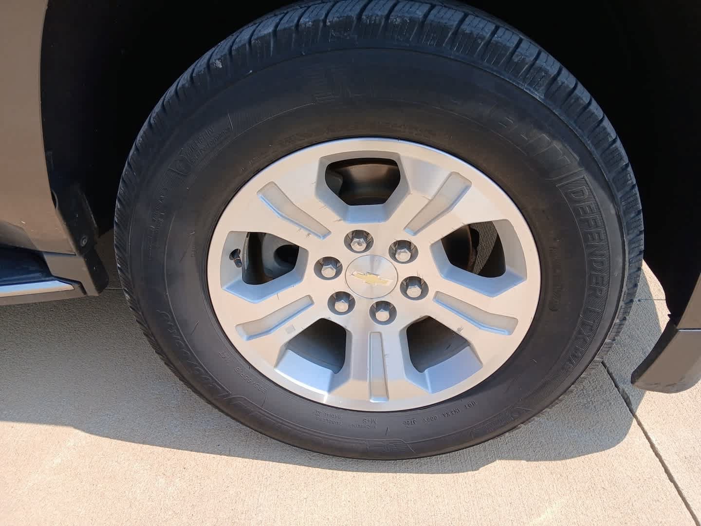 Used 2018 Chevrolet Suburban Premier AWD/4WD image 10