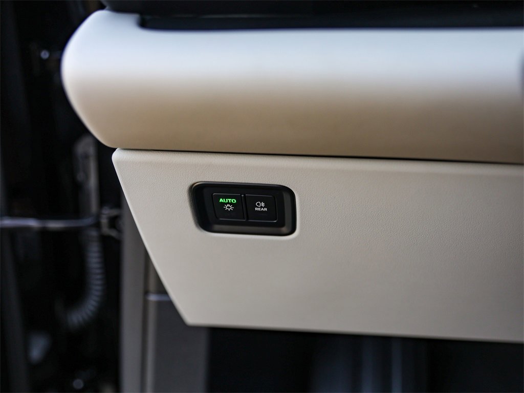 New 2025 Porsche Macan 4 Electric image 22