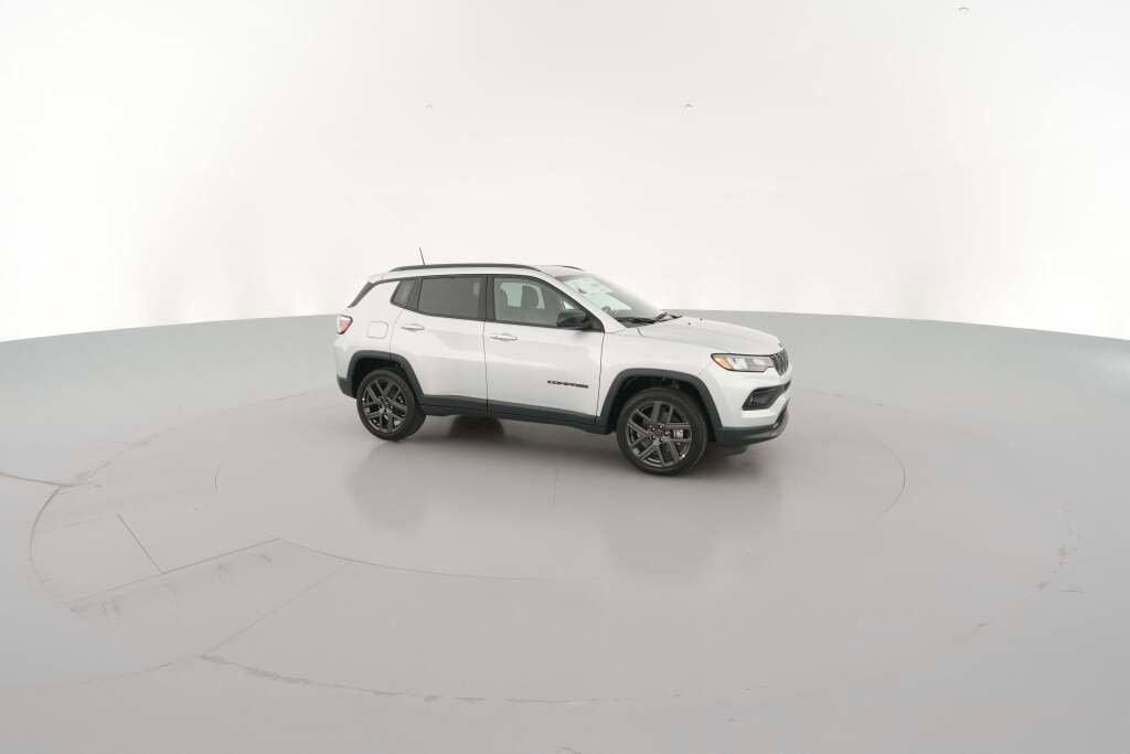 New 2026 Jeep Compass Latitude image 15