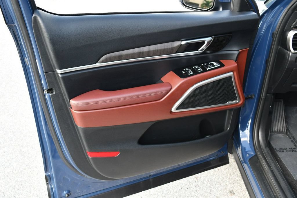 Used 2023 Kia Telluride EX FWD image 11