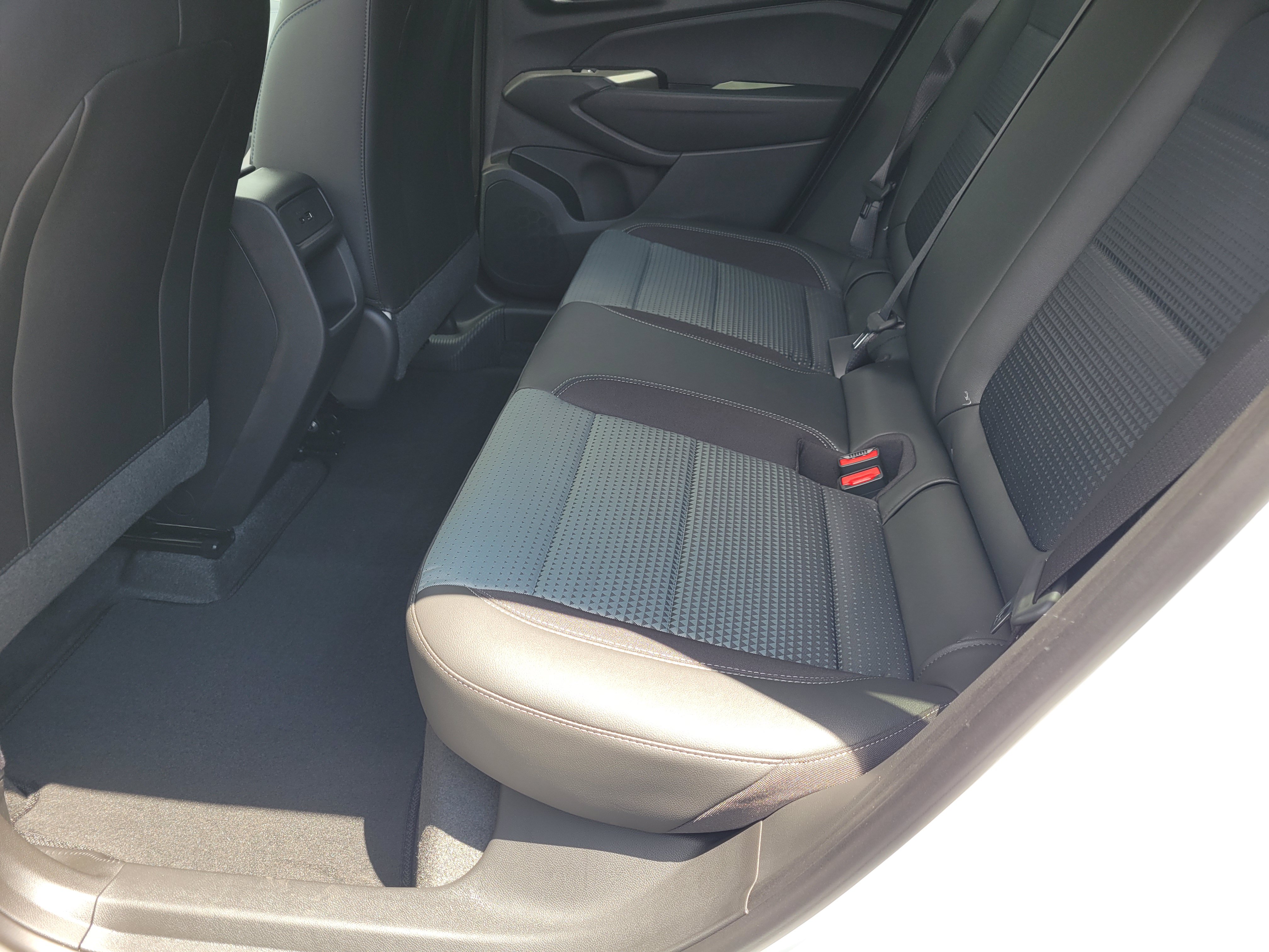 New 2026 Chevrolet Trax LT w/ Driver Confidence Package FWD image 30