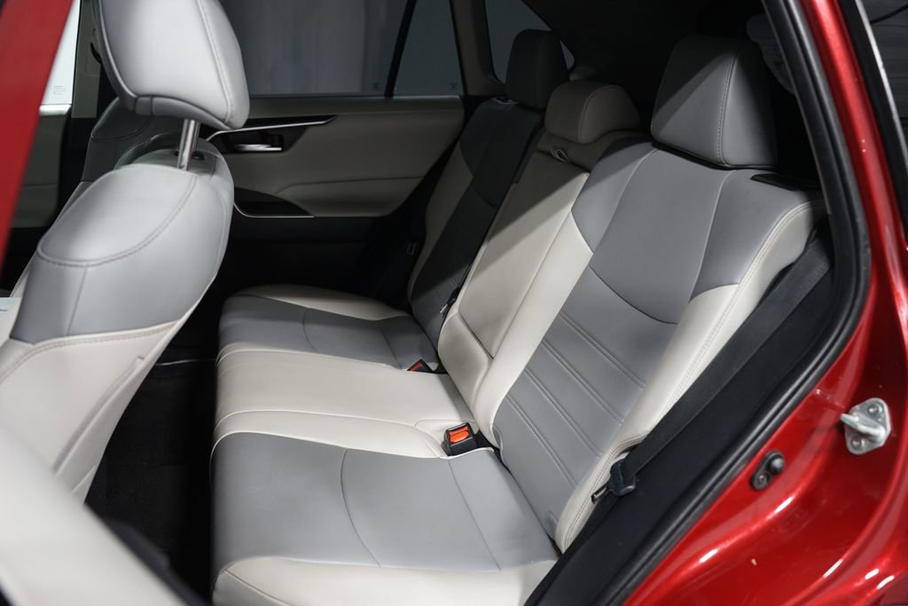 Certified 2021 Toyota RAV4 XLE Premium image 28