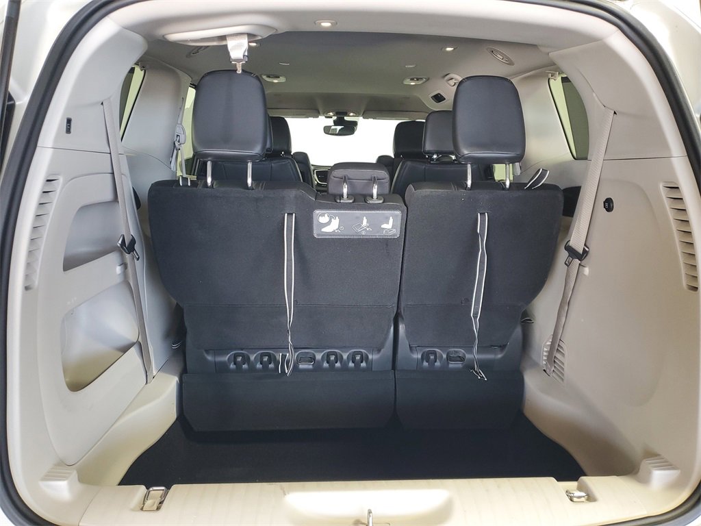 Used 2020 Chrysler Pacifica Touring-L Plus w/ Tire & Wheel Group image 23