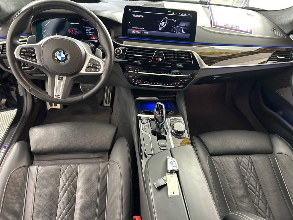 Used 2022 BMW M550i xDrive image 22