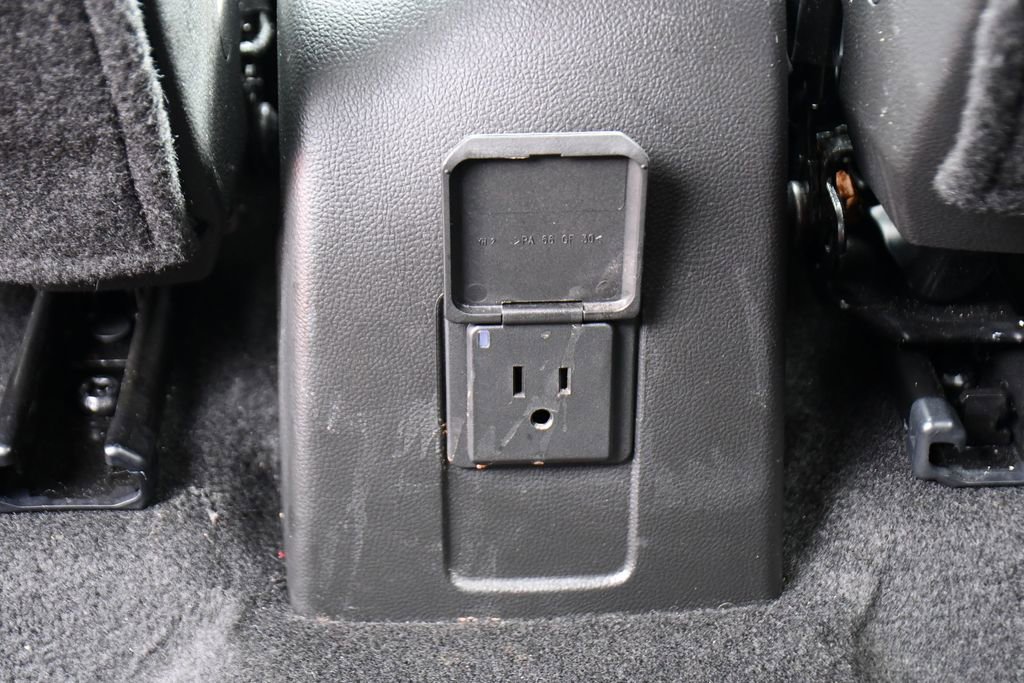 Used 2022 Chevrolet Trax LT w/ LT Convenience Package AWD/4WD image 21