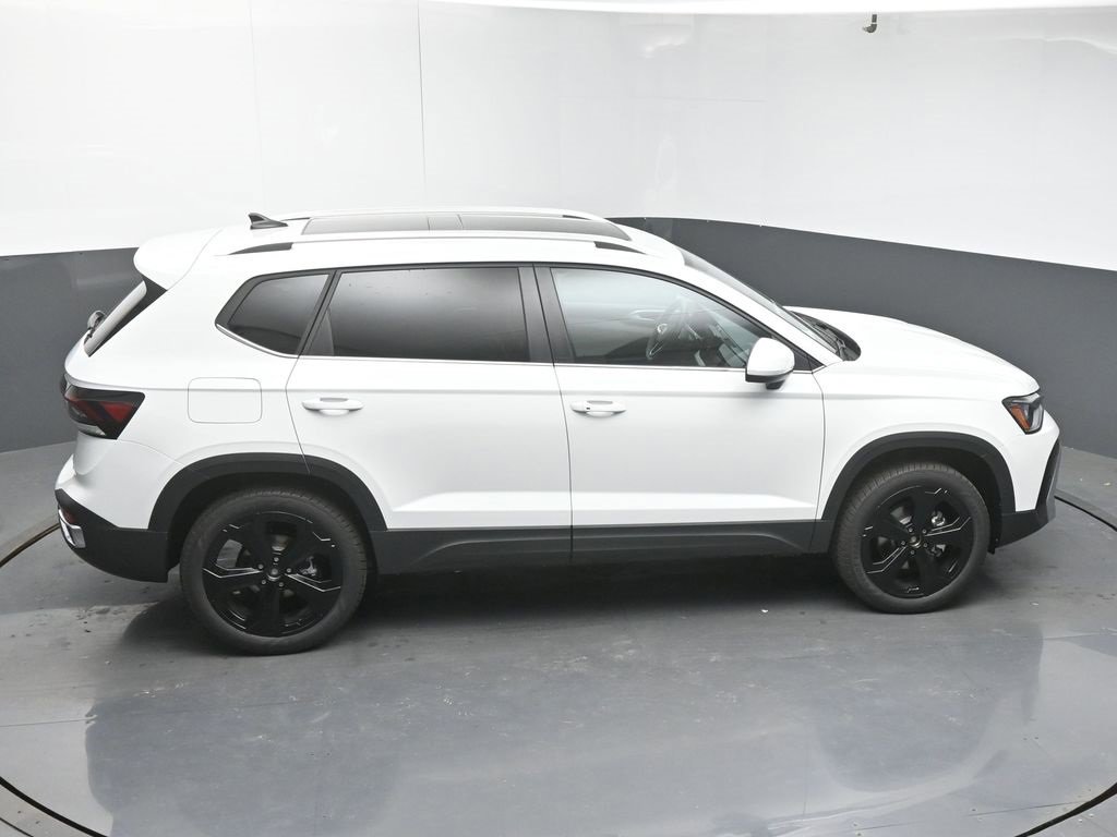 Used 2025 Volkswagen Taos SEL image 48