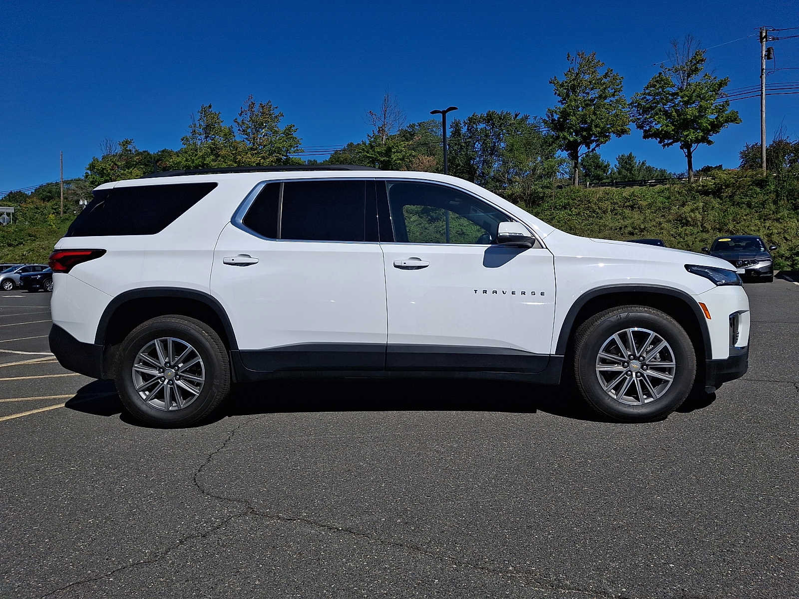 Used 2024 Chevrolet Traverse LT AWD/4WD image 7