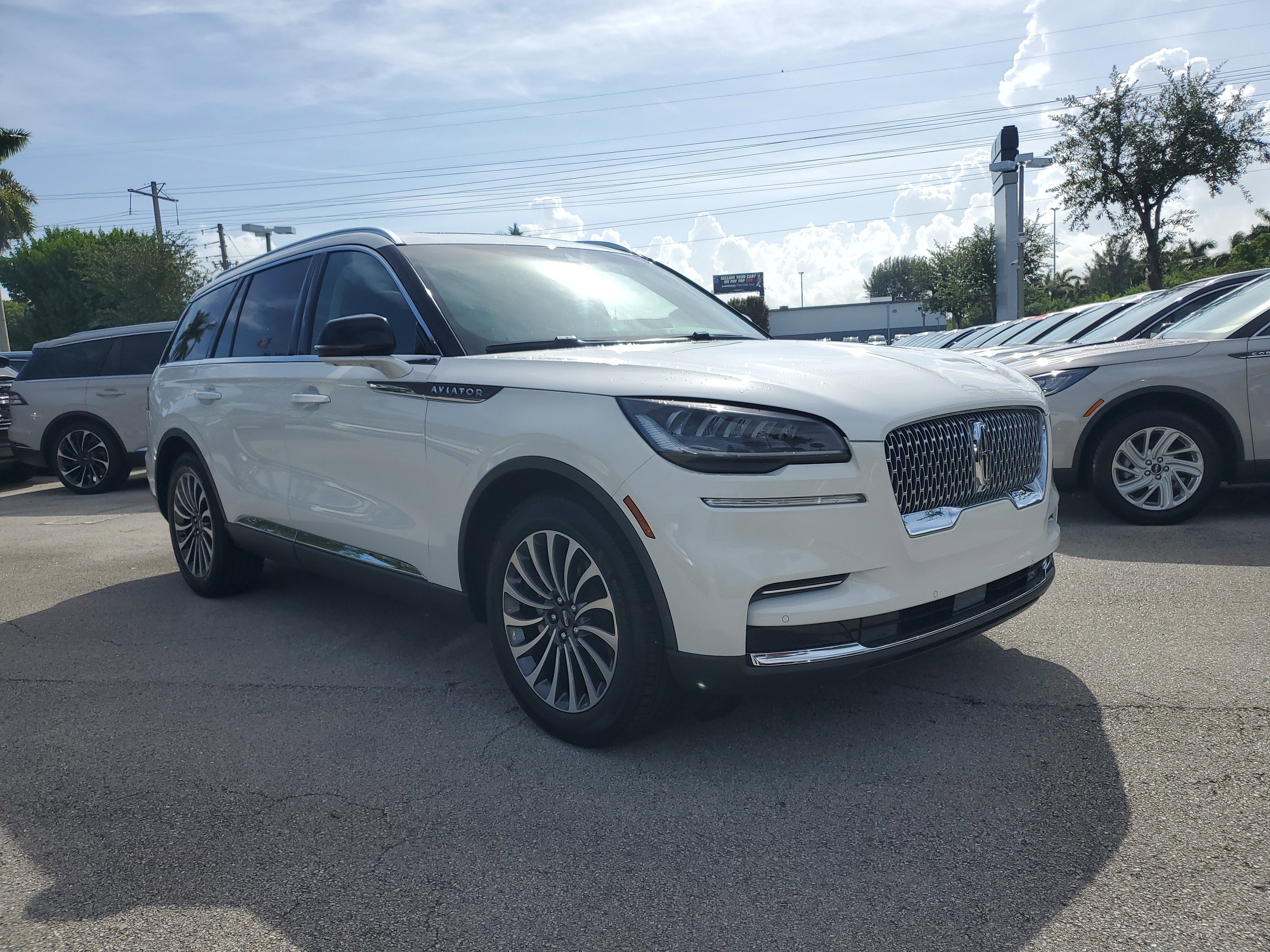 Certified 2023 Lincoln Aviator Reserve image 25