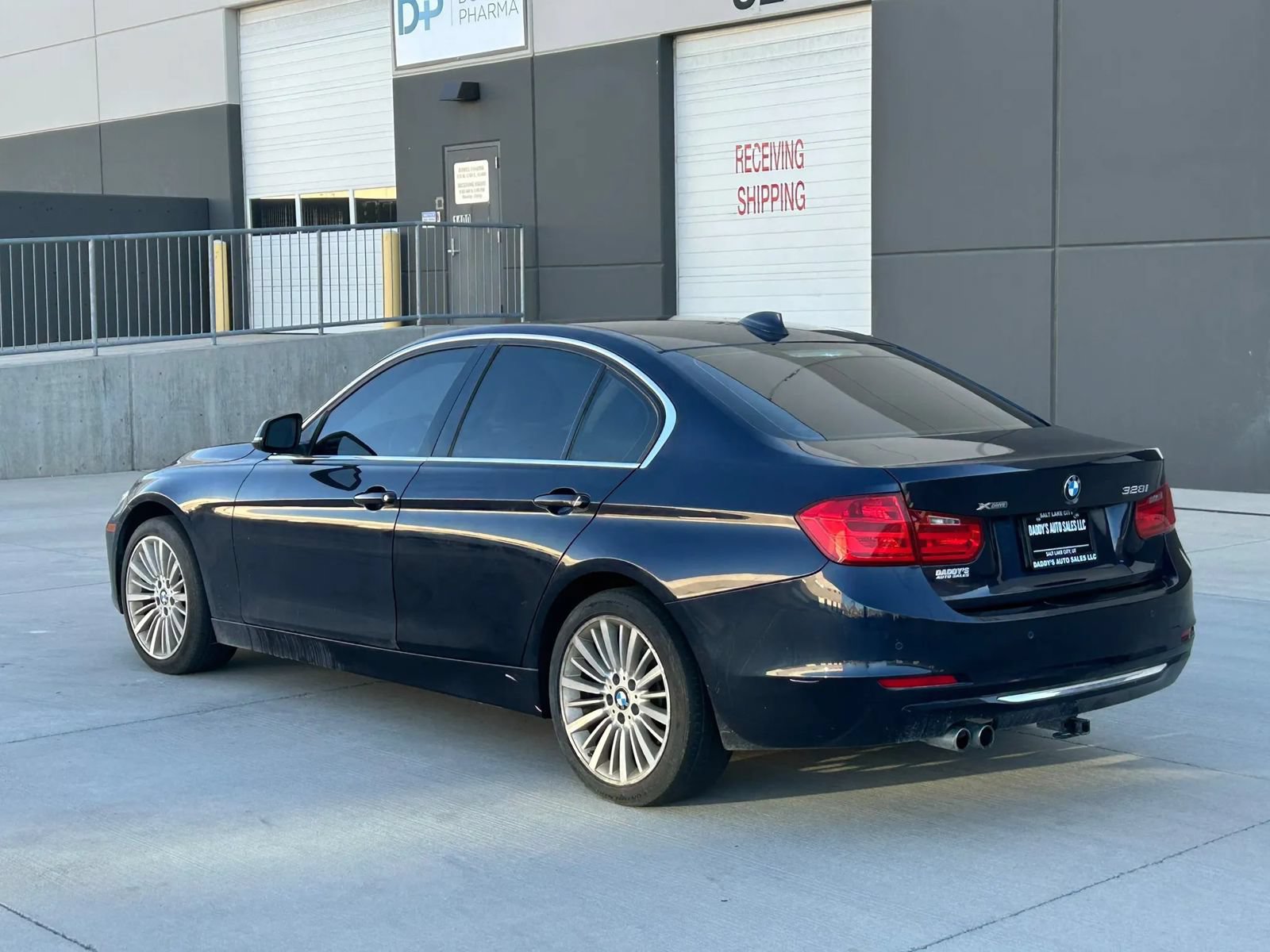Used 2014 BMW 328i xDrive Sedan AWD/4WD image 3