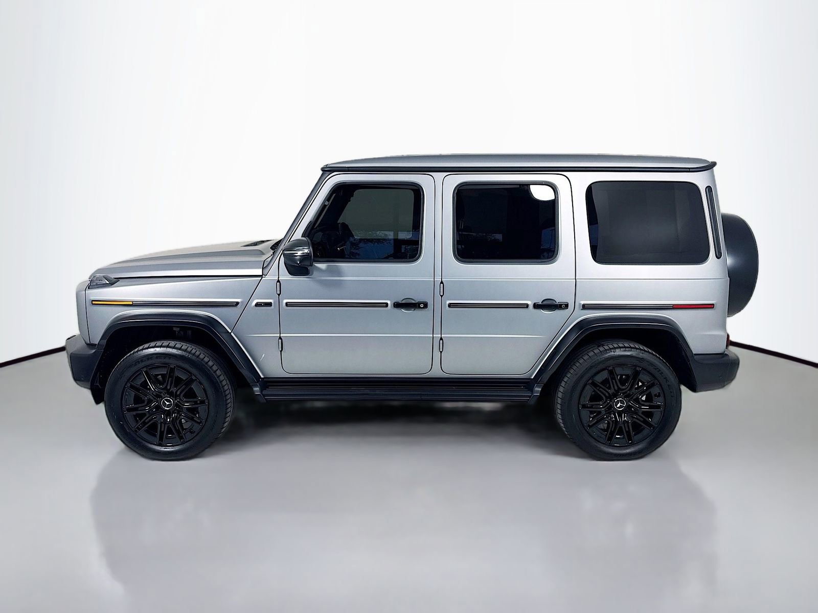 Used 2025 Mercedes-Benz G 580 w/ EQ Technology image 4
