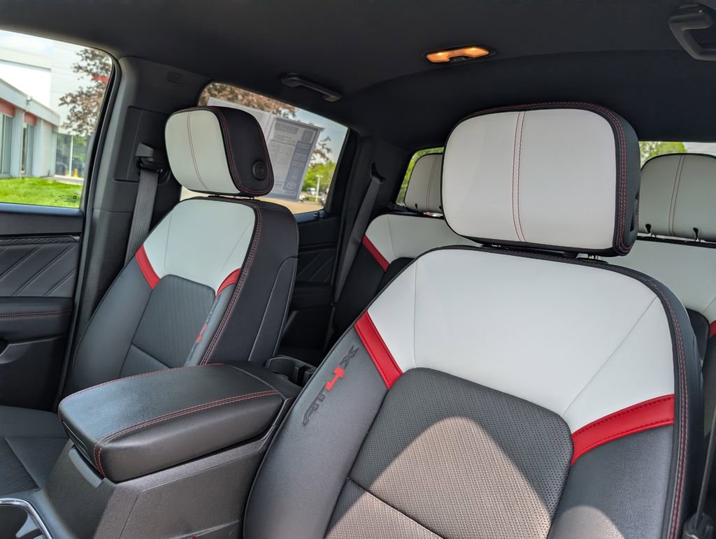 Used 2024 GMC Canyon AT4X AWD/4WD image 20