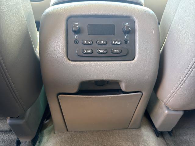 Used 2006 Chevrolet Suburban LT w/ Preferred Equipment Group AWD/4WD image 19