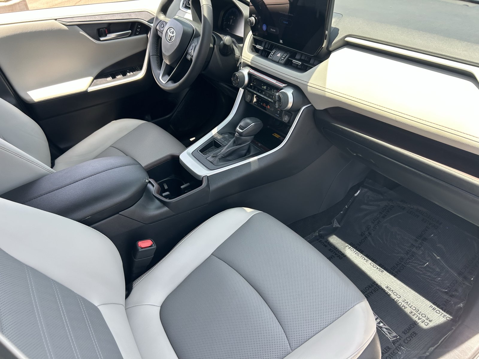 Used 2025 Toyota RAV4 Limited w/ Advanced Technology Package FWD image 14