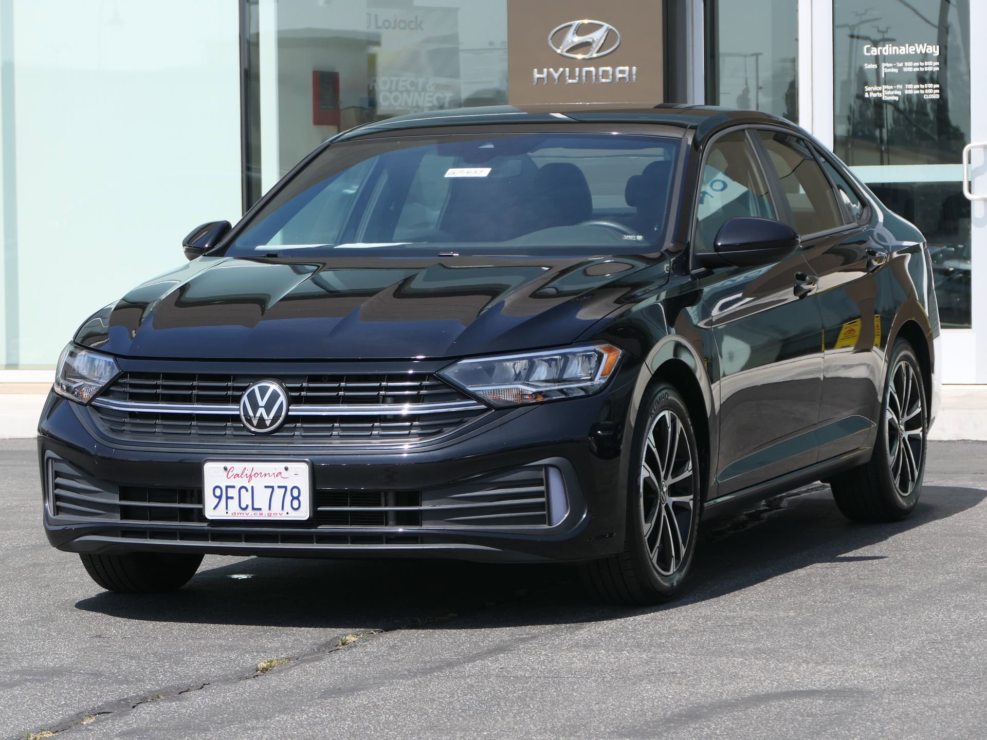 Used 2023 Volkswagen Jetta Sport FWD image 7