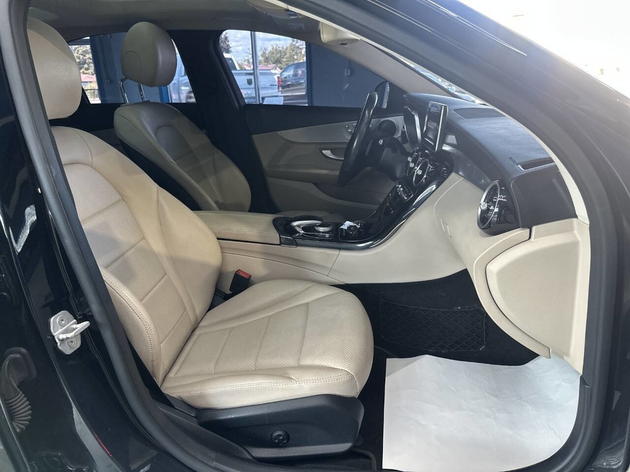 Used 2016 Mercedes-Benz C 300 4MATIC Sedan image 24