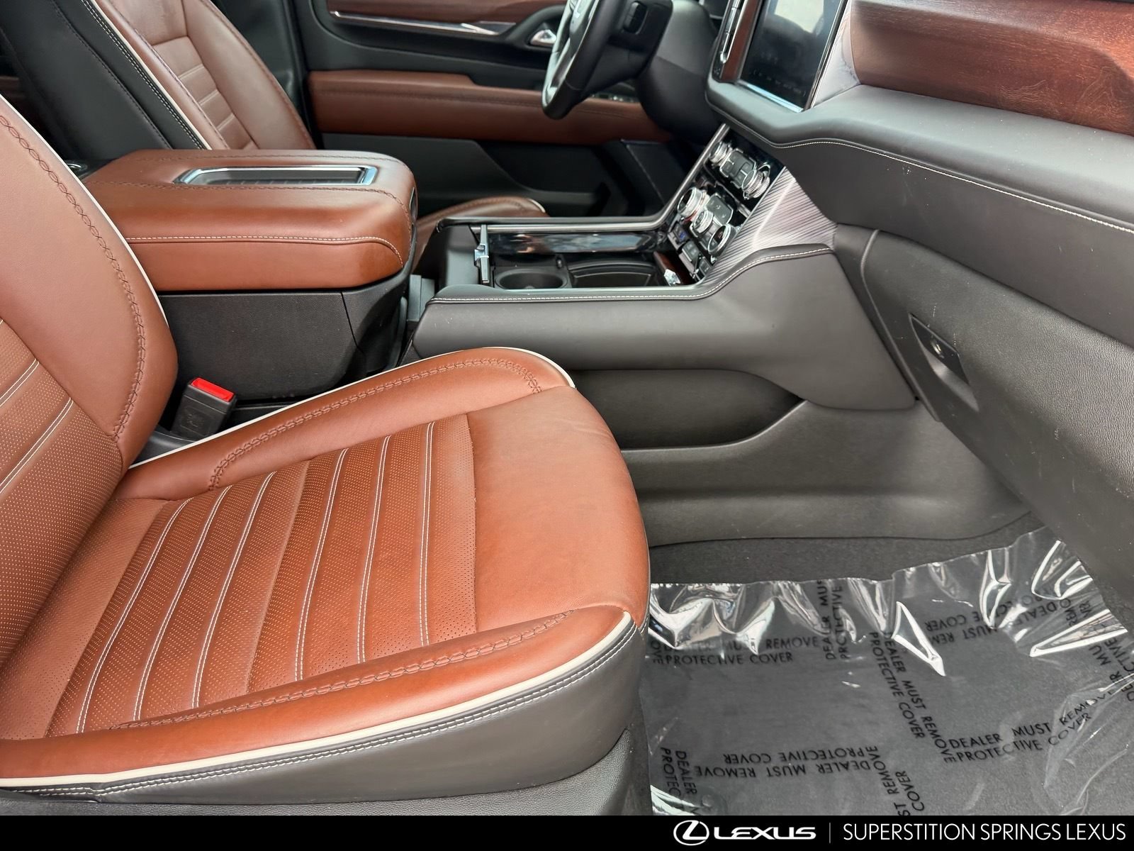 Used 2023 GMC Yukon Denali Ultimate AWD/4WD image 13