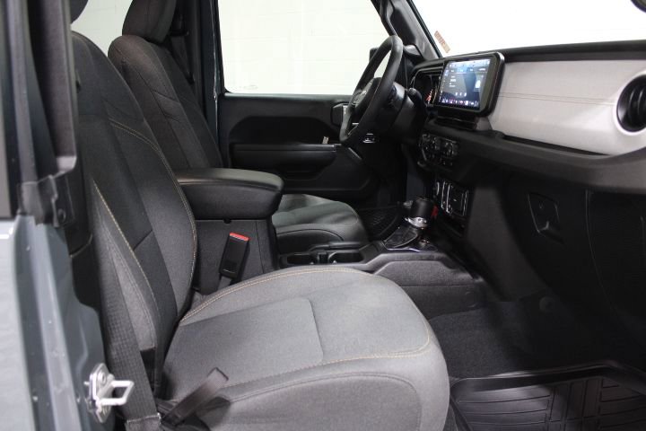 Used 2024 Jeep Wrangler Sport AWD/4WD image 22