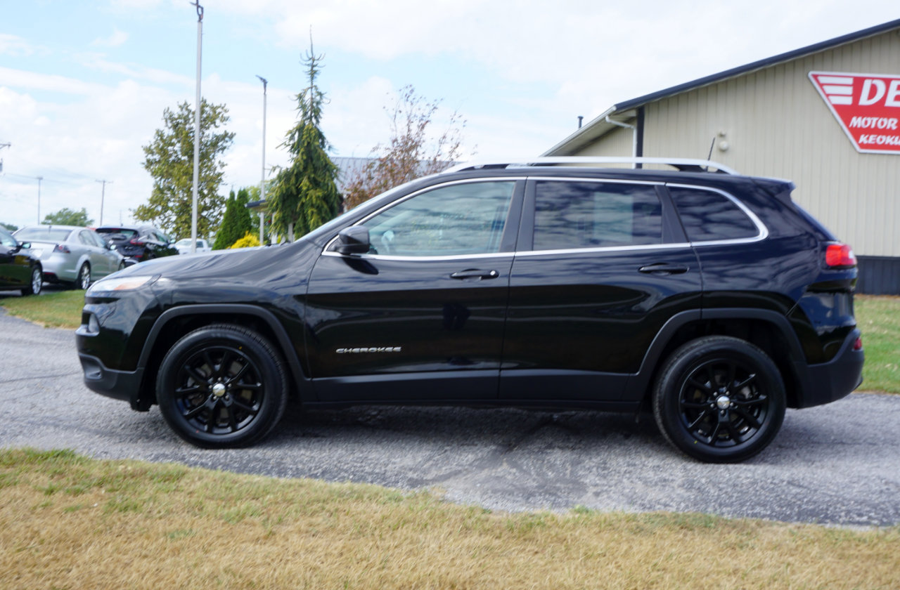 Used 2018 Jeep Cherokee Latitude Plus image 26