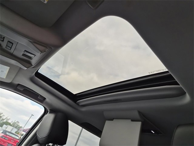 Used 2020 Cadillac Escalade ESV Premium Luxury image 18