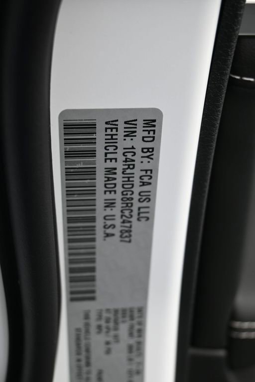 Used 2024 Jeep Grand Cherokee Overland w/ Luxury Tech Group IV image 31