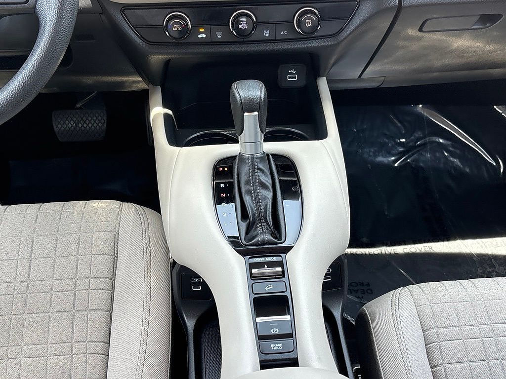 Used 2024 Honda HR-V LX image 23