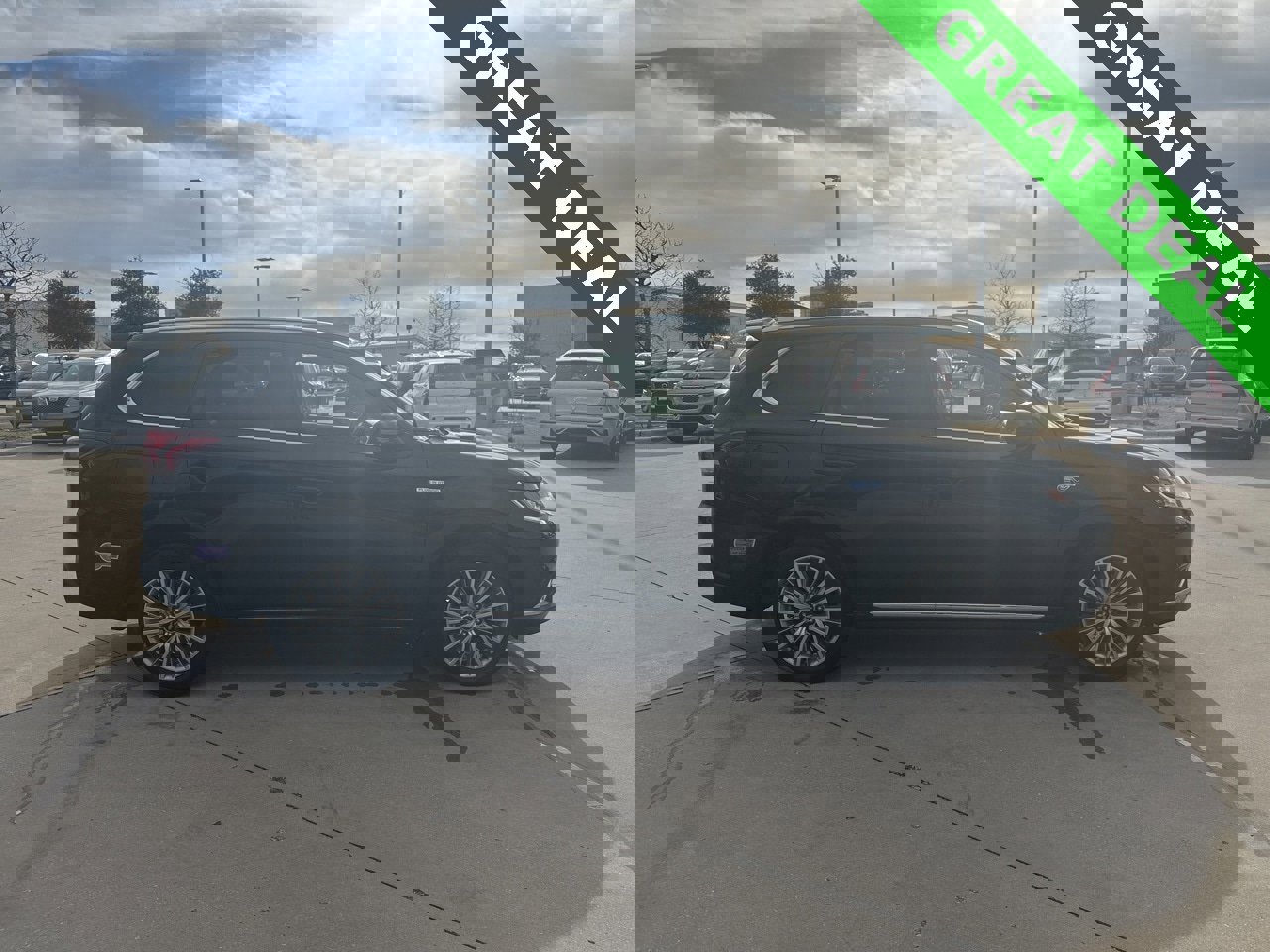 Used 2019 Mitsubishi Outlander SEL image 4