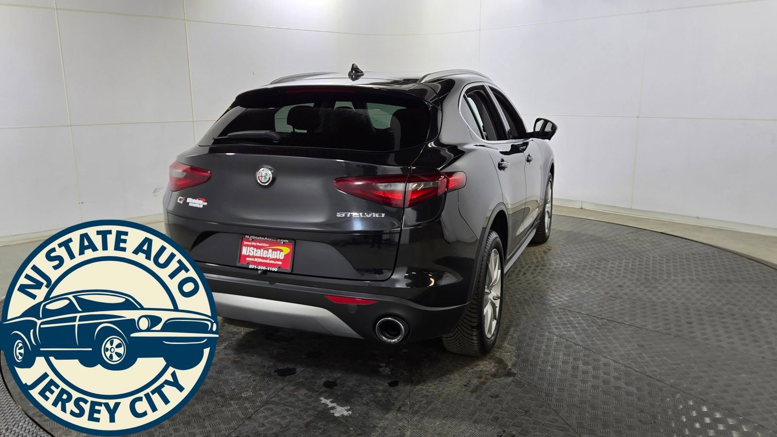 Used 2018 Alfa Romeo Stelvio Ti image 9