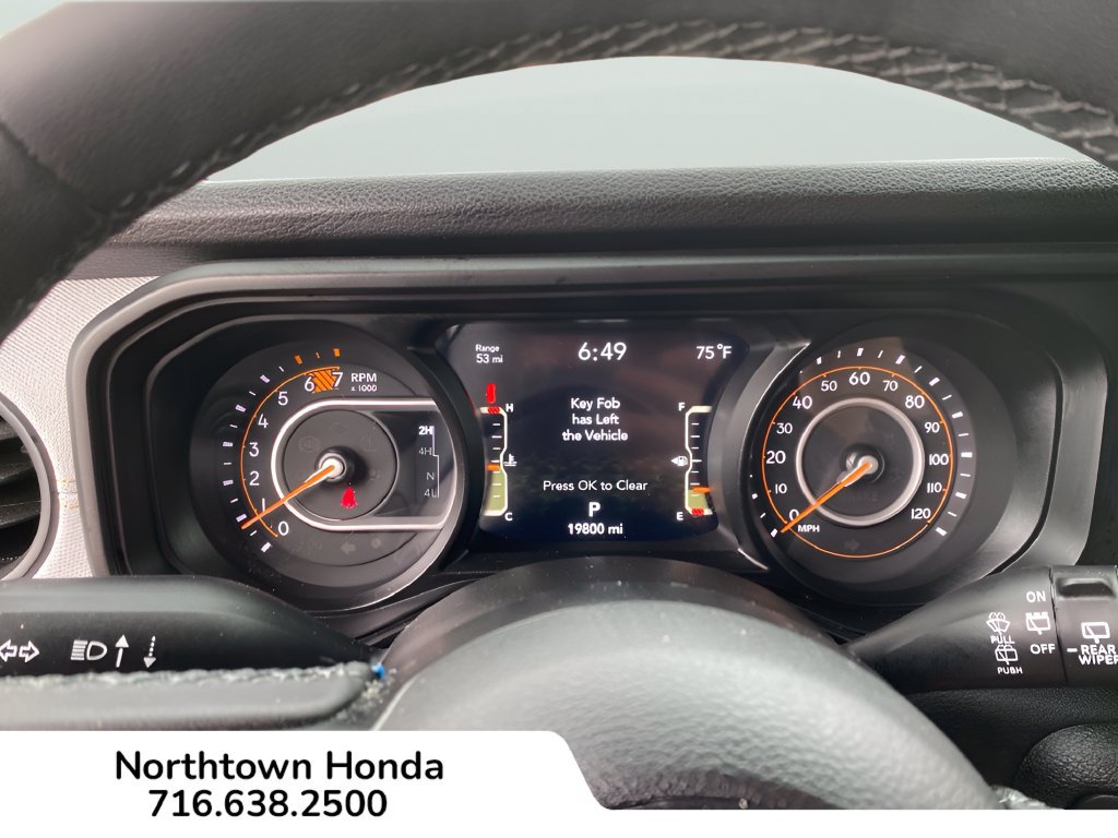 Used 2025 Jeep Wrangler Sport AWD/4WD image 21