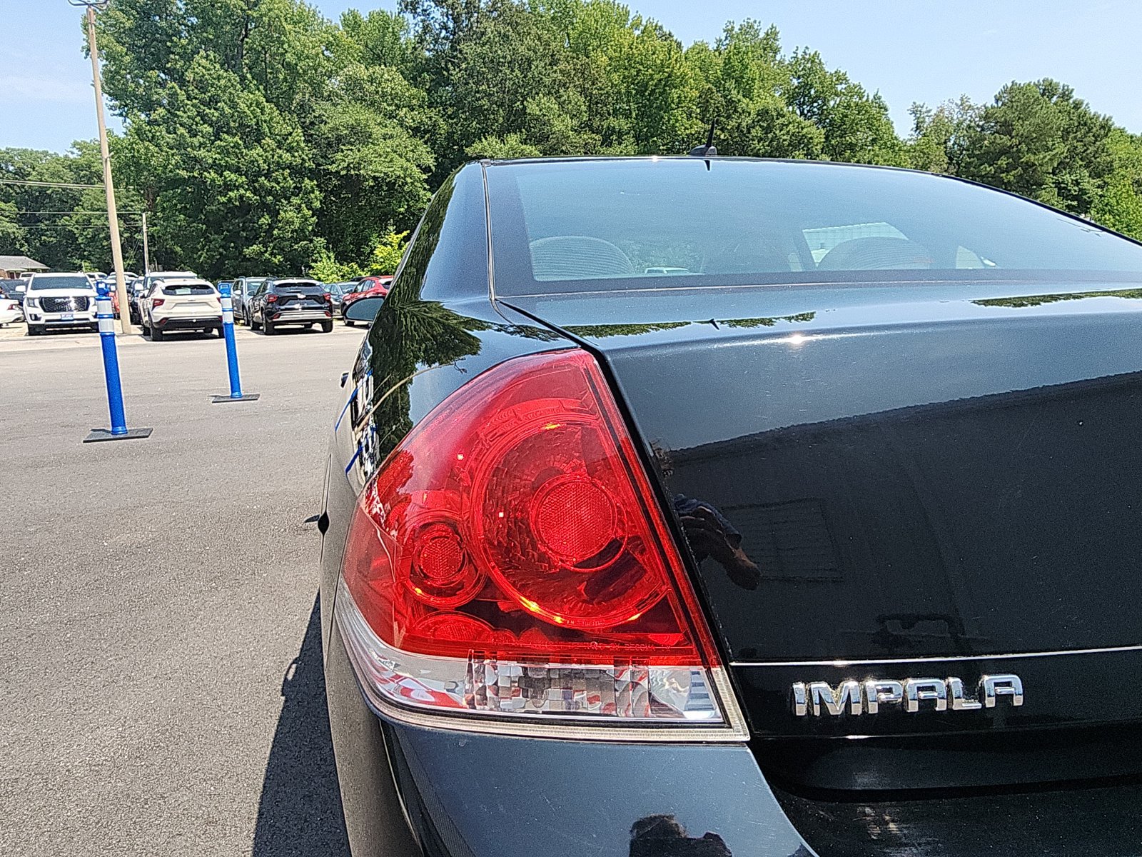 Used 2012 Chevrolet Impala LS FWD image 13