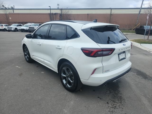 Used 2024 Ford Escape ST-Line w/ Tech Pack #1 image 7