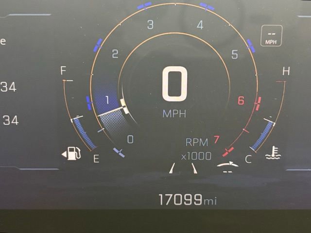 Certified 2024 Chevrolet Traverse RS image 33