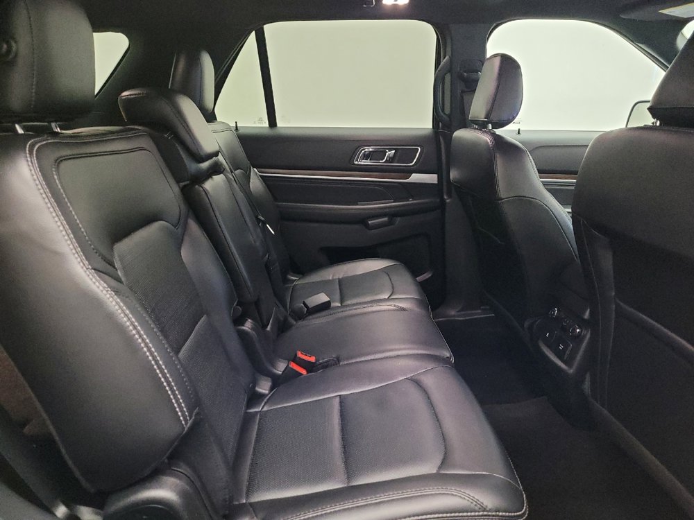 Used 2019 Ford Explorer Limited w/ Ford Safe & Smart Package image 19