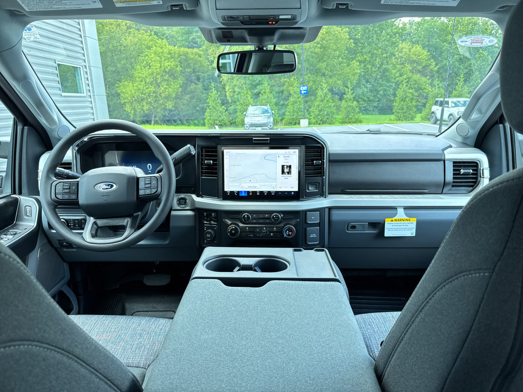 New 2026 Ford F250 XLT w/ XLT Premium Package AWD/4WD image 3