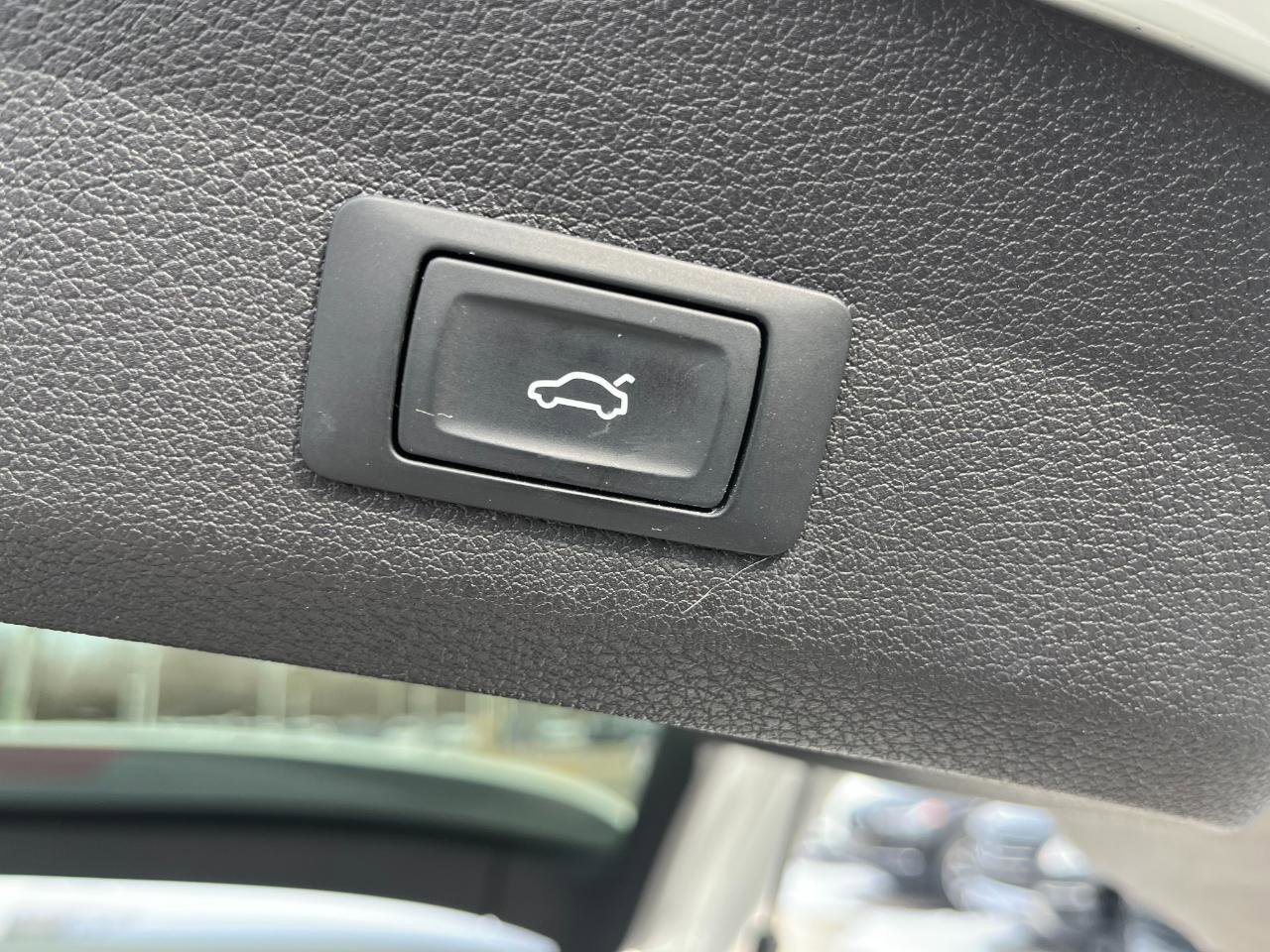 Used 2015 Audi Q7 TDI Premium Plus w/ Premium Plus Package image 17