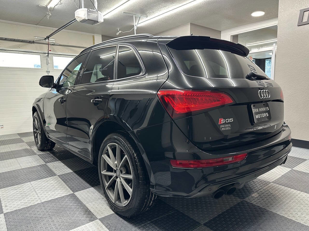 Used 2016 Audi SQ5 Premium Plus w/ Technology Package image 10