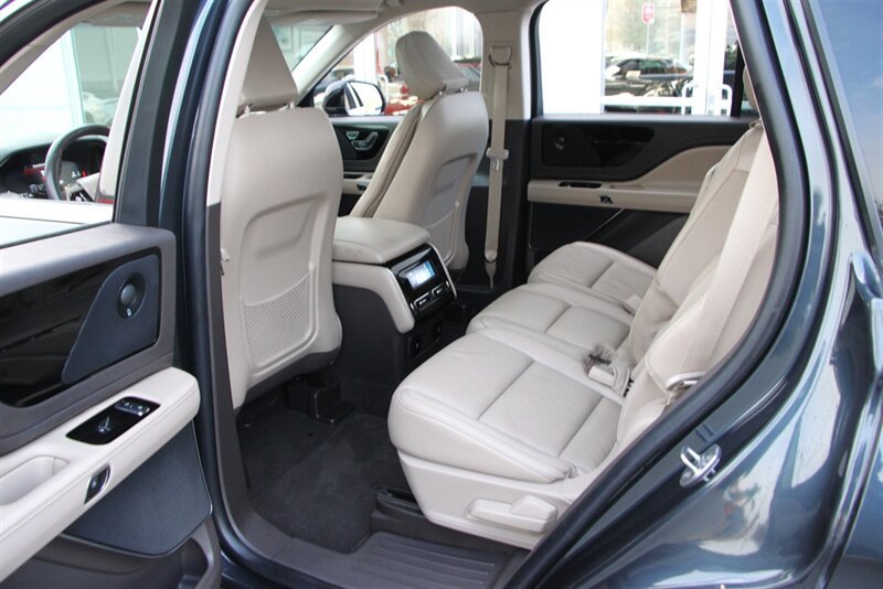Used 2022 Lincoln Aviator Reserve RWD image 22