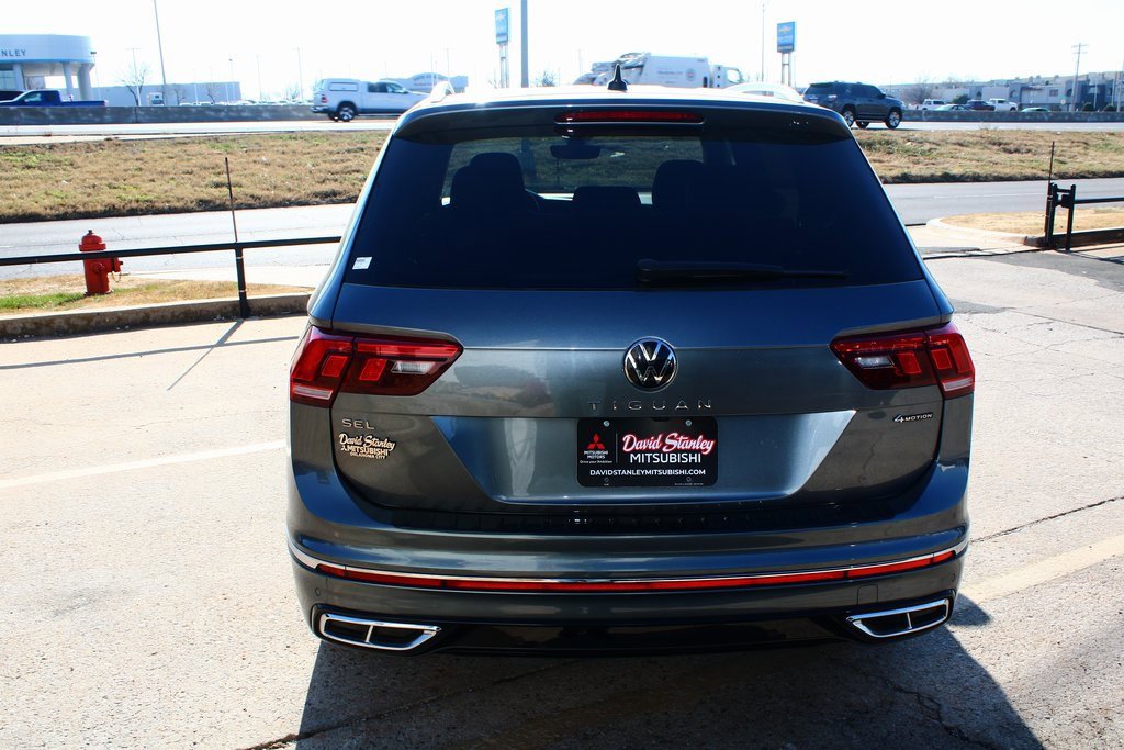 Used 2023 Volkswagen Tiguan SEL R-Line image 9
