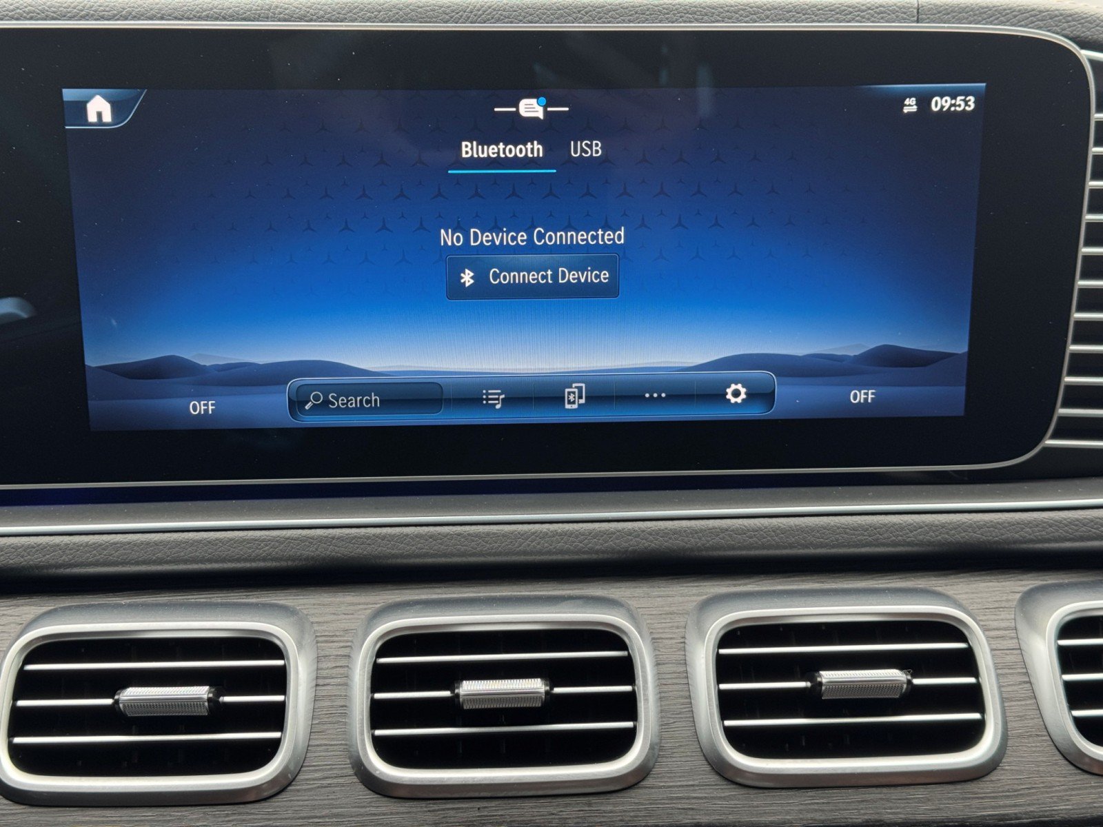 Used 2026 Mercedes-Benz GLS 580 4MATIC w/ Night Package image 29