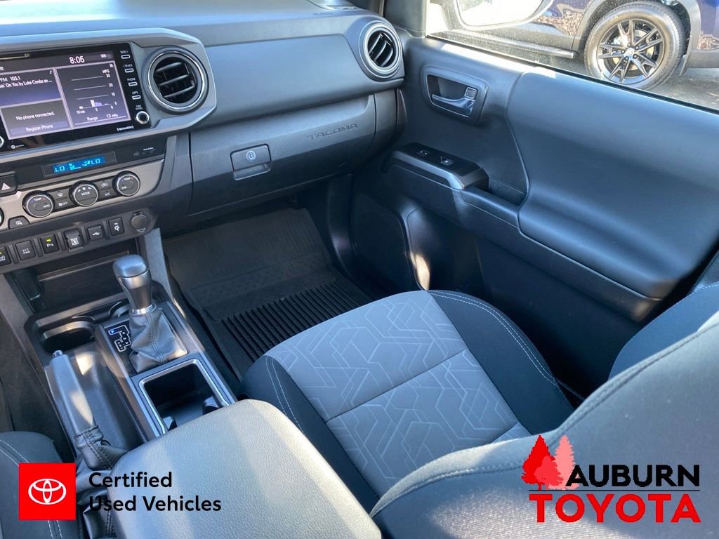 Used 2022 Toyota Tacoma TRD Off-Road w/ Technology Package AWD/4WD image 27