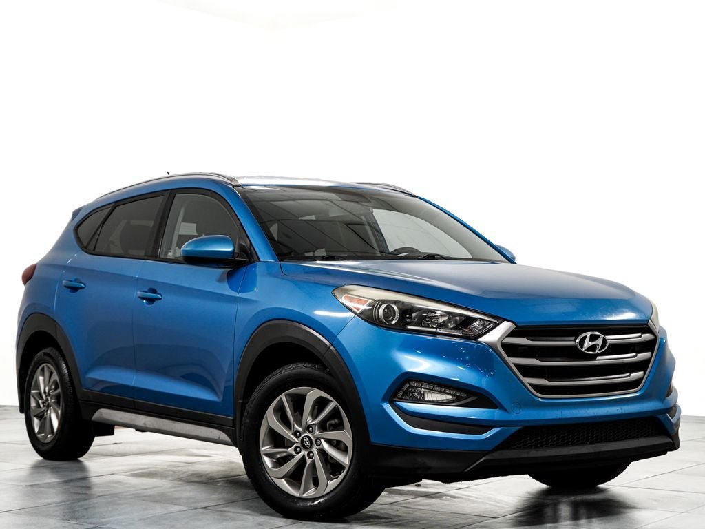 Used 2017 Hyundai Tucson SE w/ SE Popular Package 02