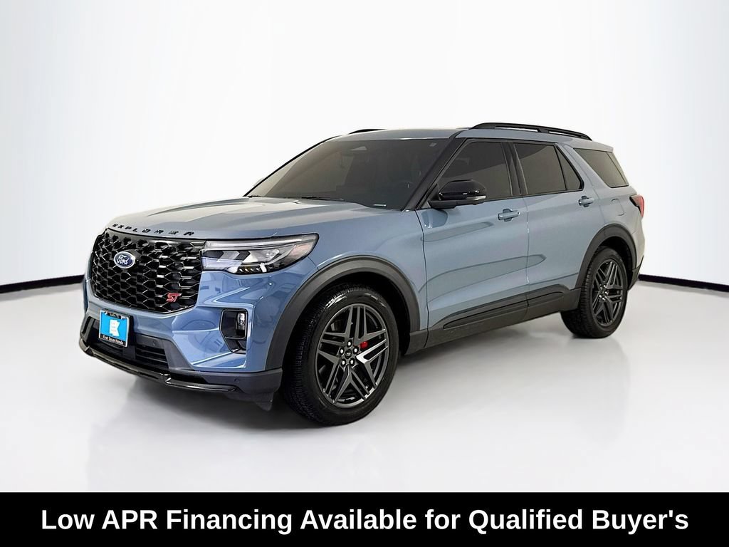 Used 2025 Ford Explorer ST AWD/4WD image 3