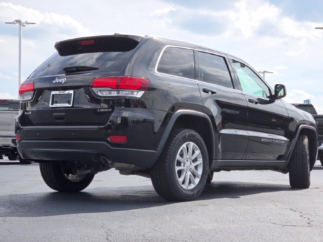Used 2022 Jeep Grand Cherokee Laredo X AWD/4WD image 16