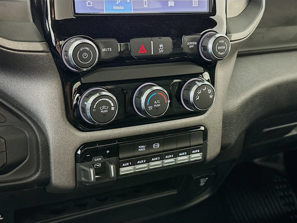 New 2026 RAM 3500 Tradesman w/ Chrome Appearance Group A AWD/4WD image 15